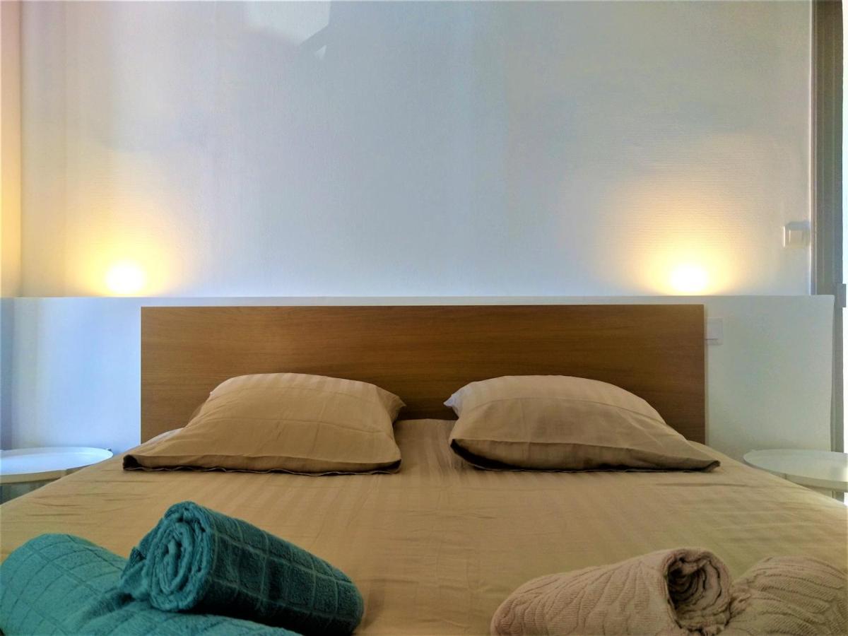 Le Cours Foucault - 3 Appartements - 8 Couchages Μοντωμπάν Εξωτερικό φωτογραφία