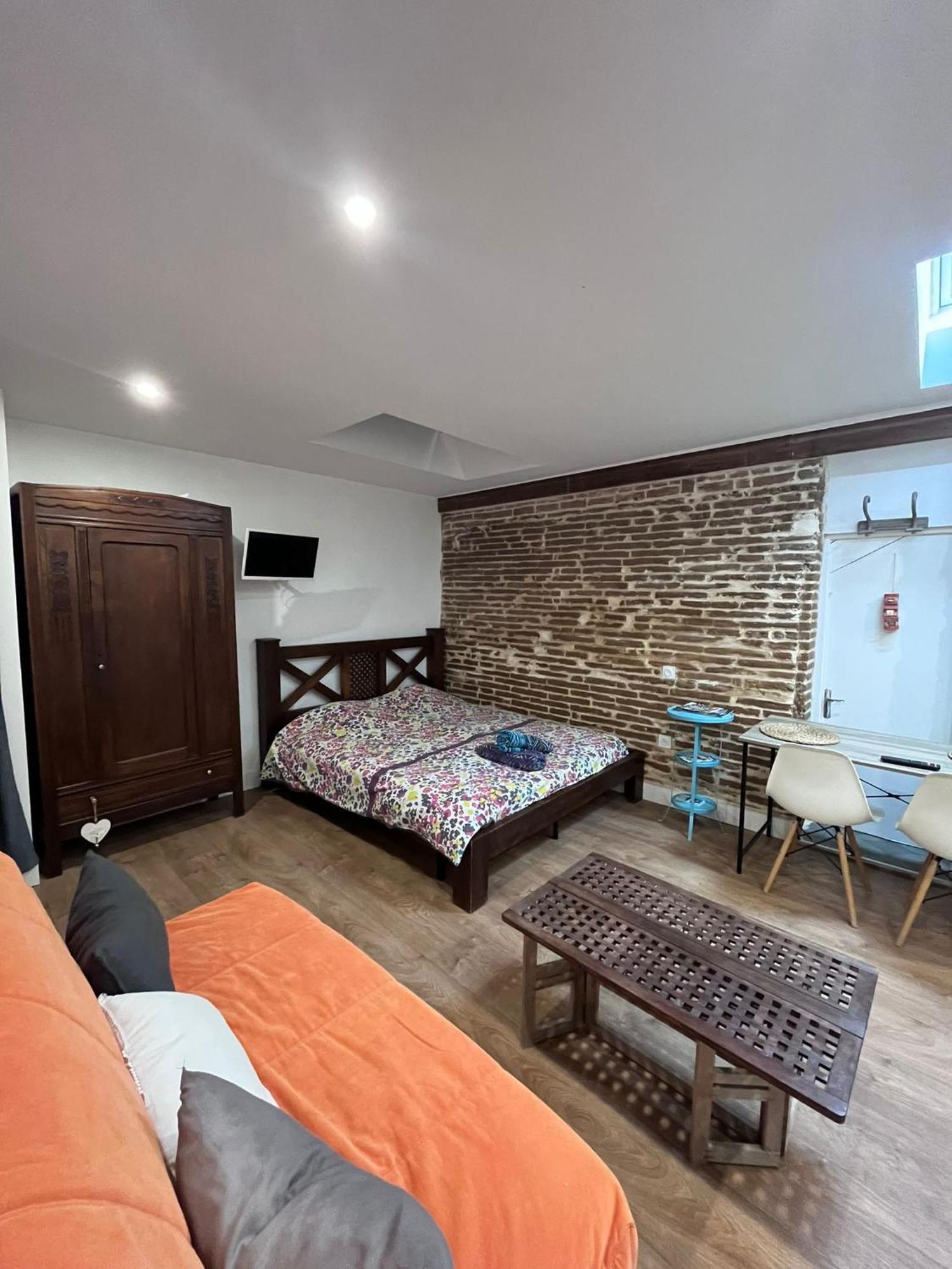 Le Cours Foucault - 3 Appartements - 8 Couchages Μοντωμπάν Εξωτερικό φωτογραφία